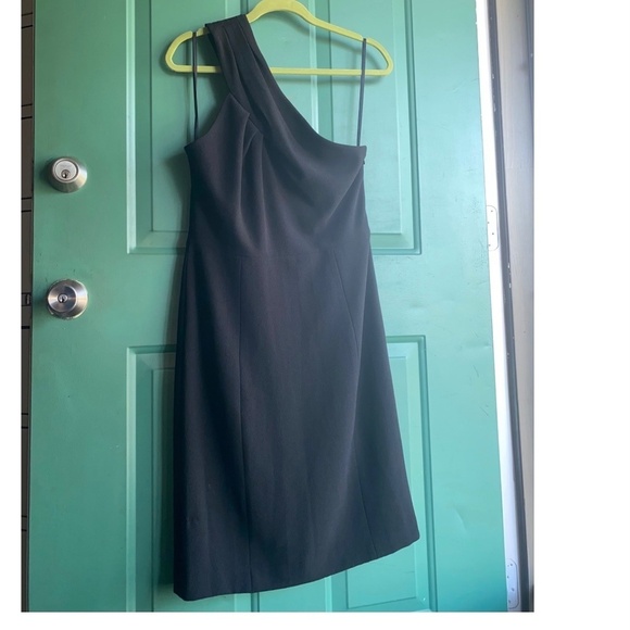 Tory Burch size 8 ladies black dress - Picture 1 of 6